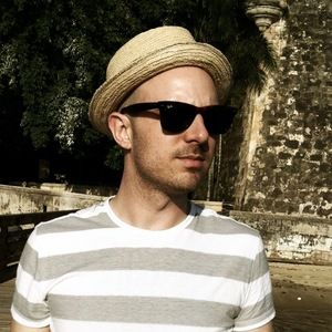 Meet your Posher, Adam